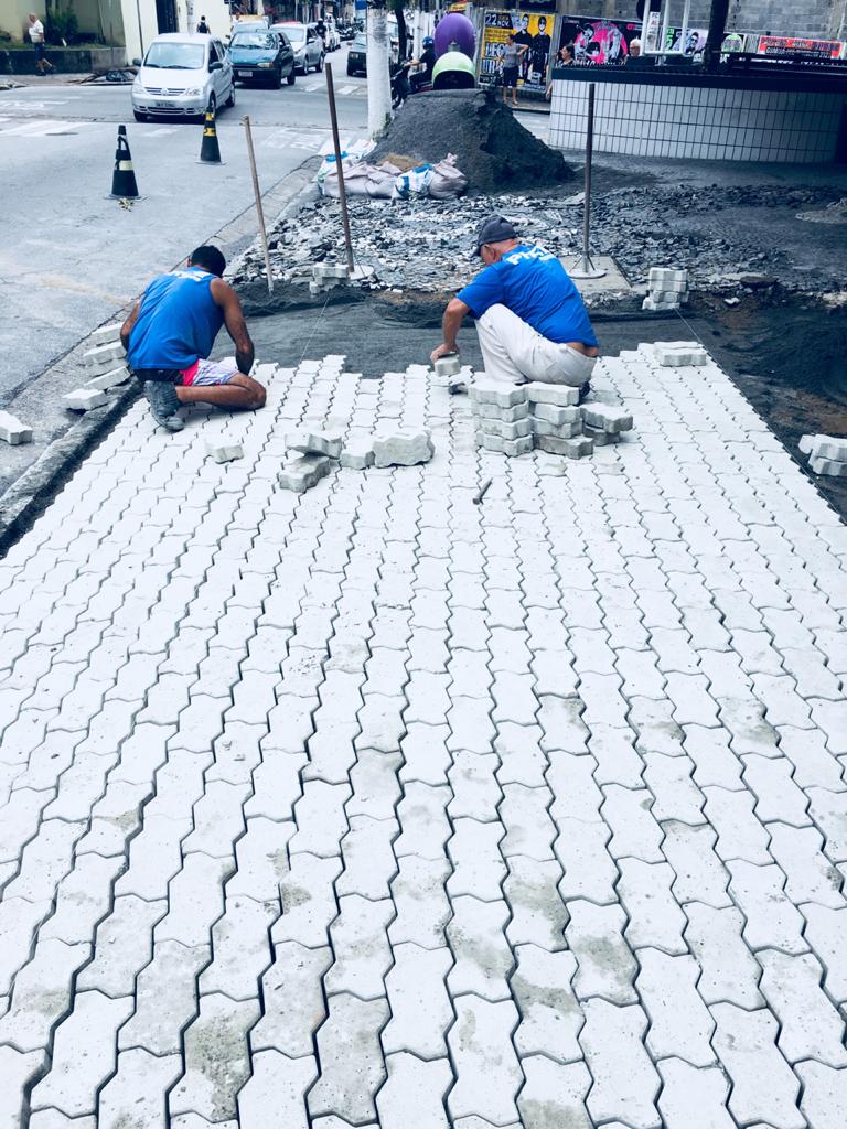 Piso intertravado Pace Pisos e Pedras